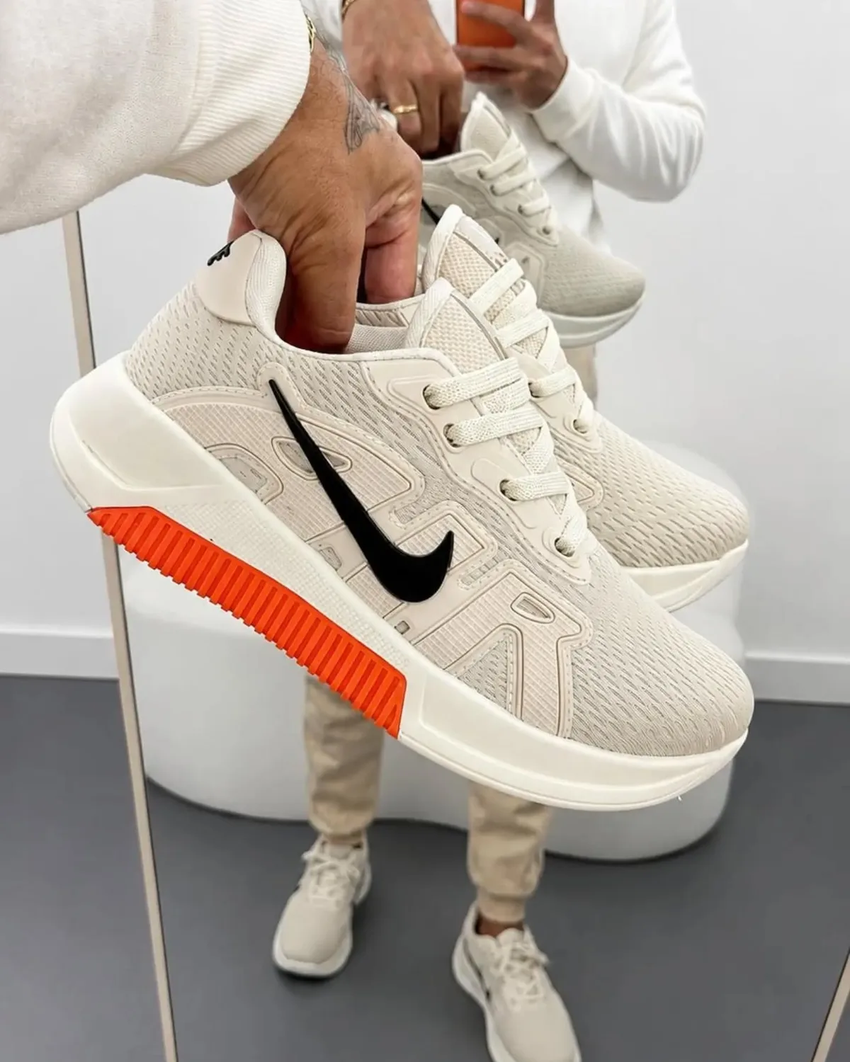 Nike off-white e laranja